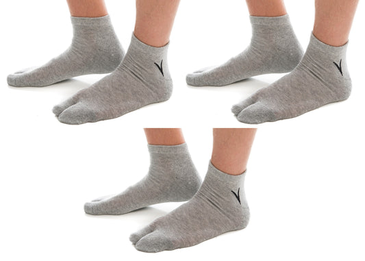 Grey V-Toe athletic split-toe tabi ankle socks
