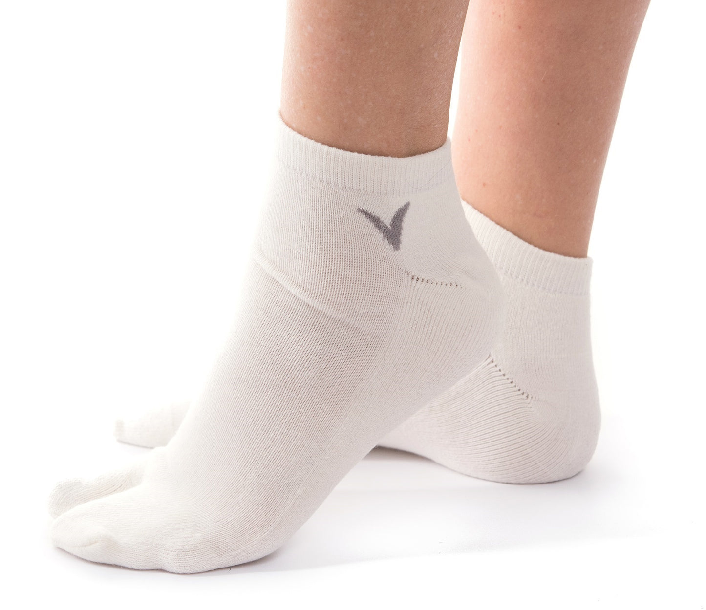 White V-Toe split-toe tabi ankle socks