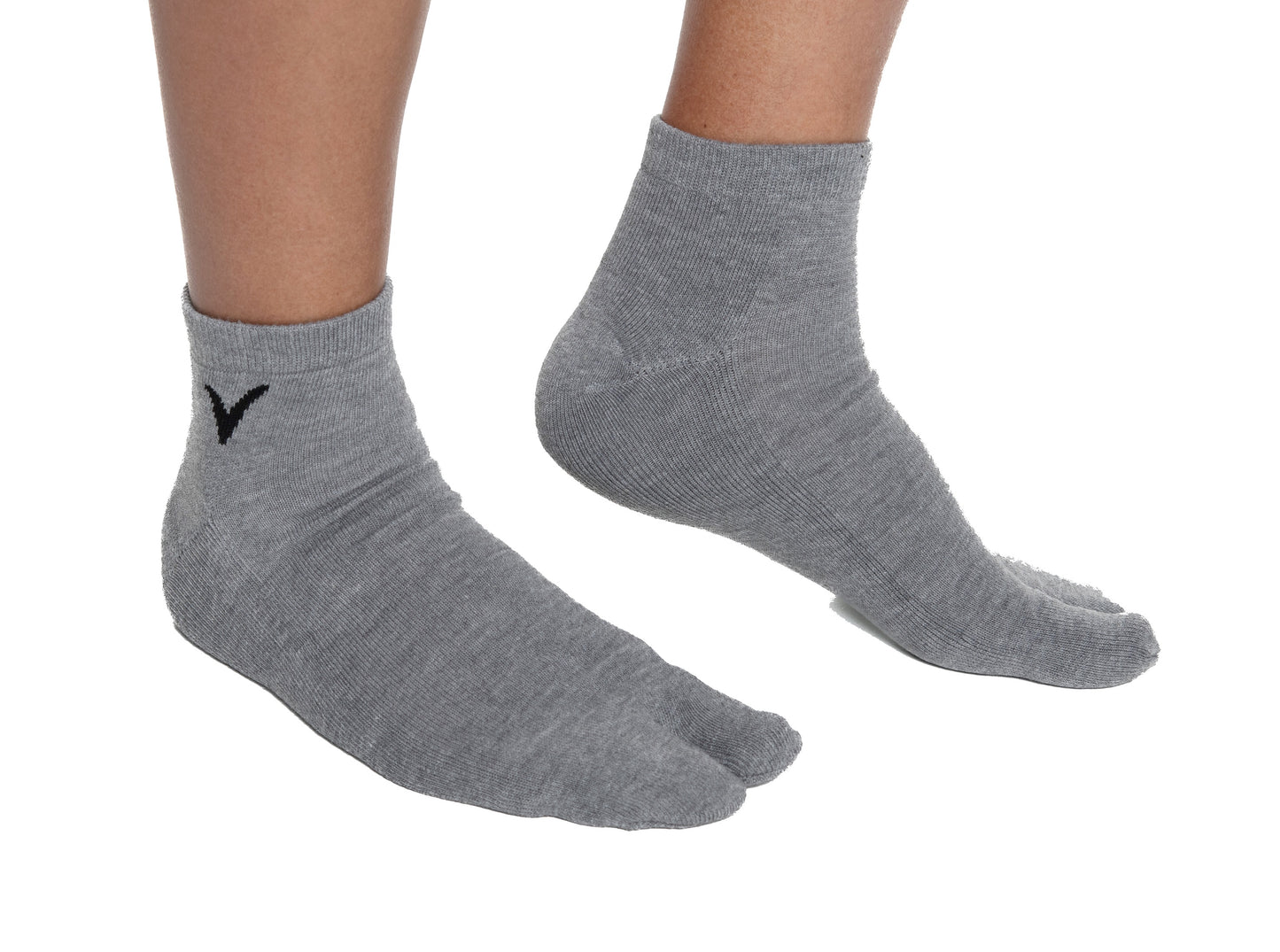 Grey V-Toe athletic split-toe tabi ankle socks