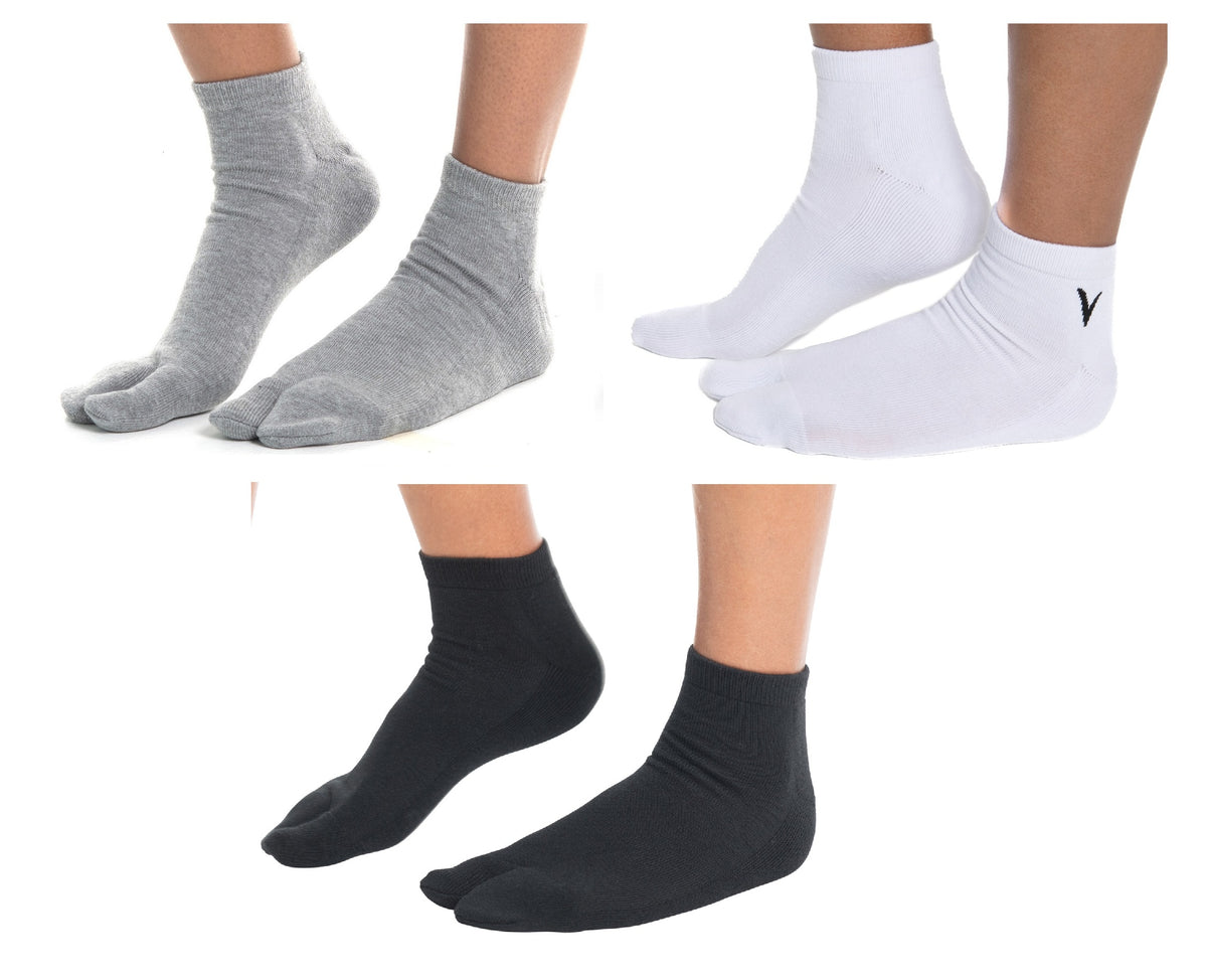 Black, white and grey V-Toe athletic split-toe tabi ankle socks three-pair set